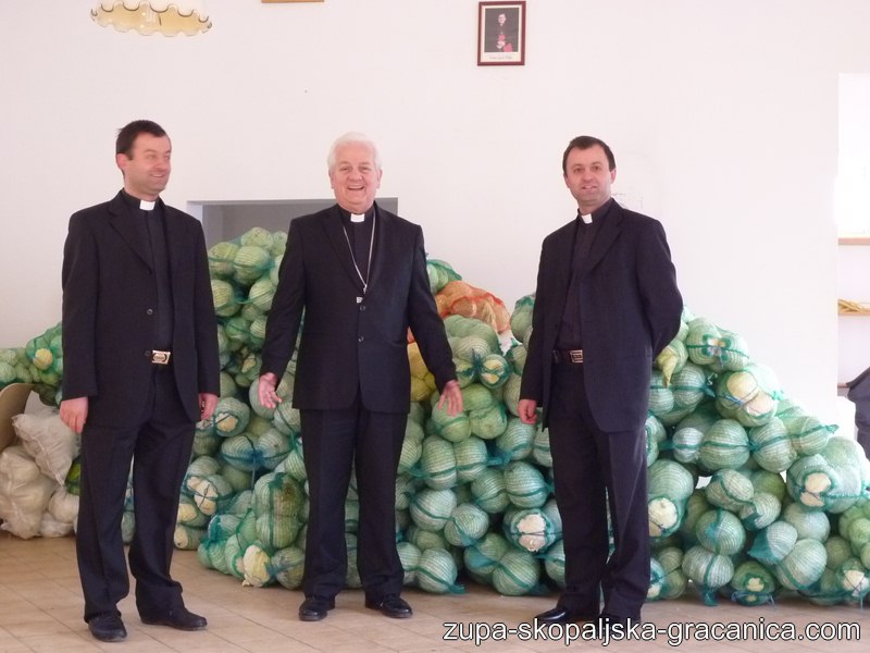 Biskup Franjo Komarica se zahvaljuje na pomoći